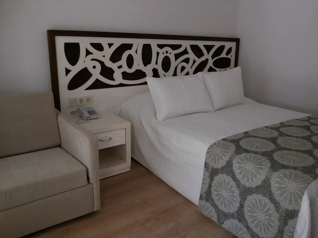 Meggs Bodrum Beach Restaurant & Hotel Ortakentyahşi Türkei