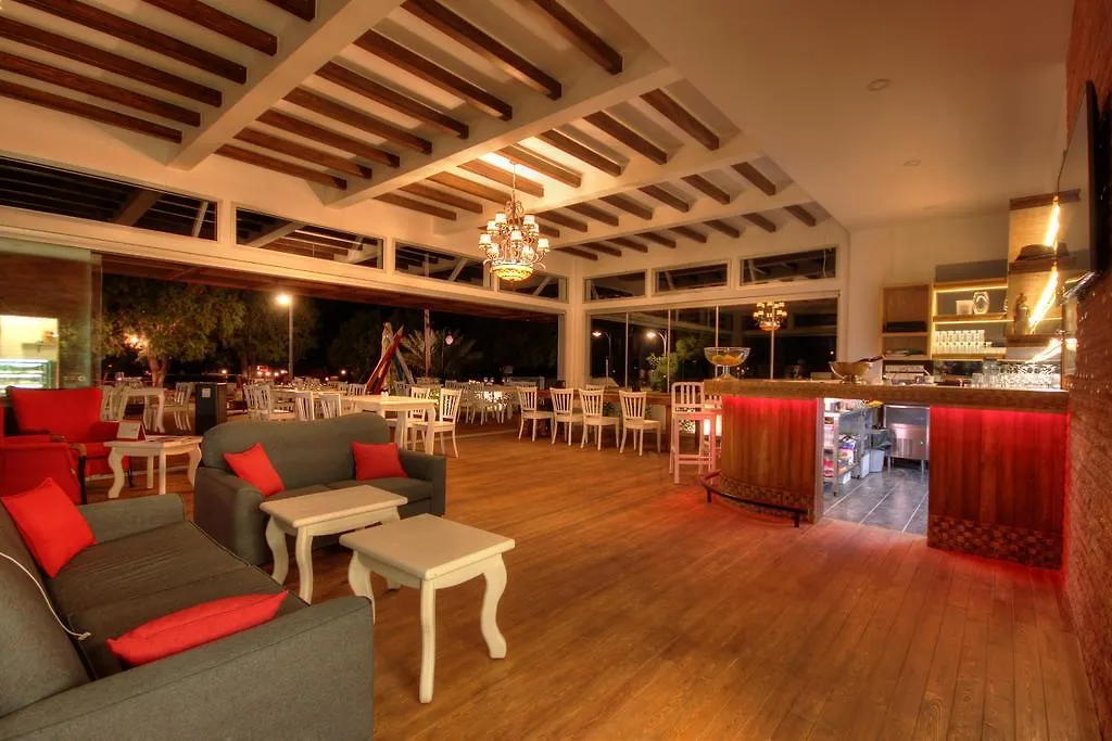 Meggs Bodrum Beach Restaurant & Hotel Ortakent Bed & Breakfast
