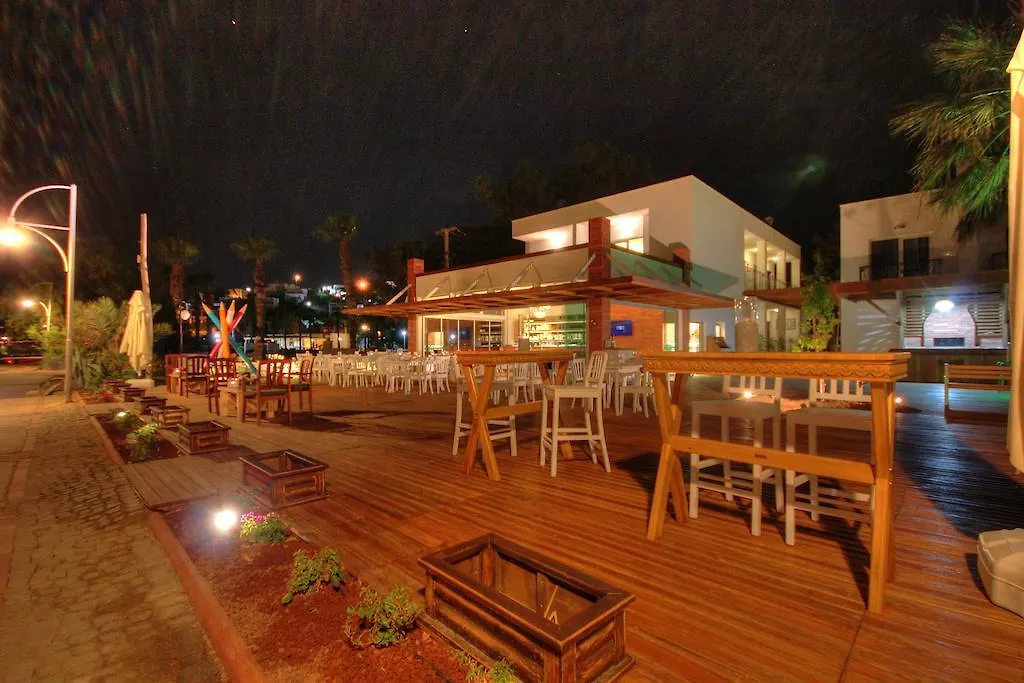 Bed & Breakfast Meggs Bodrum Beach Restaurant & Hotel Ortakent