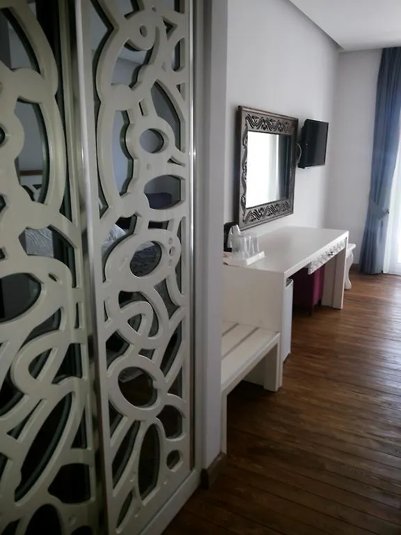 Meggs Bodrum Beach Restaurant & Hotel Ortakent 3*,  Turkey
