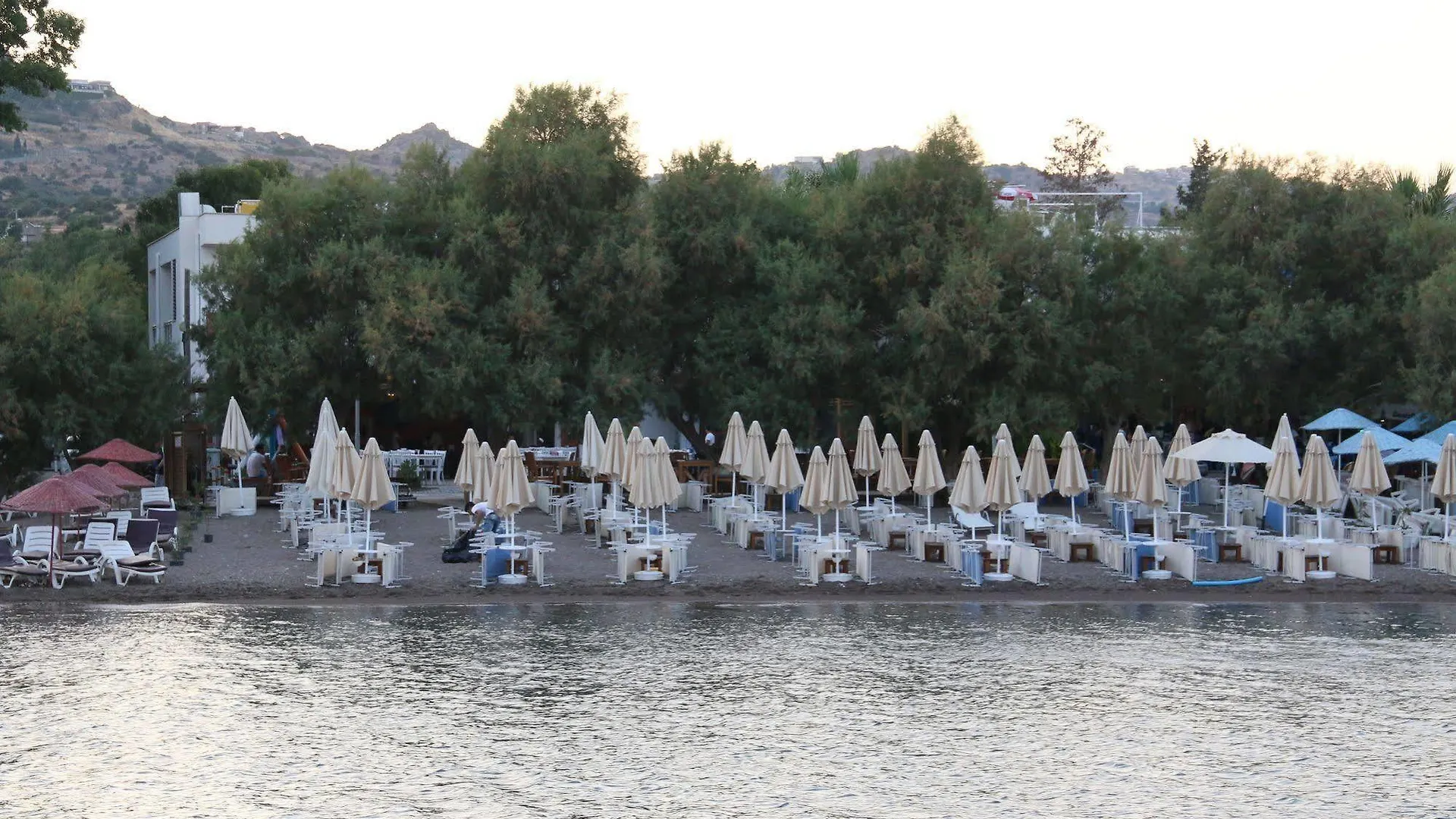 Meggs Bodrum Beach Restaurant & Hotel Ortakent