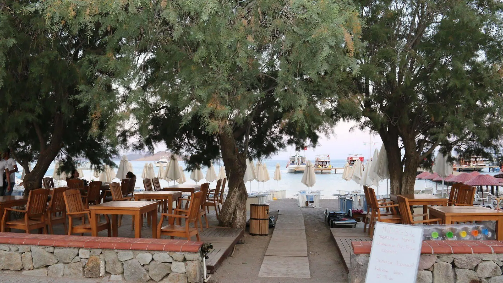 Bed & Breakfast Meggs Bodrum Beach Restaurant & Hotel Ortakent